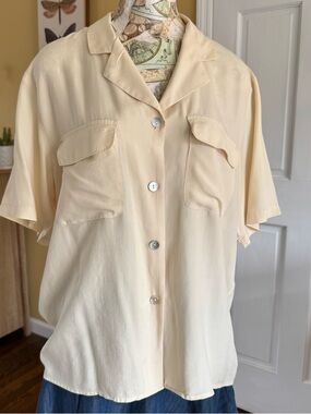 Silk House 100% Silk VTG Light Cream Short Sleeve Button Up Collared Blouse L